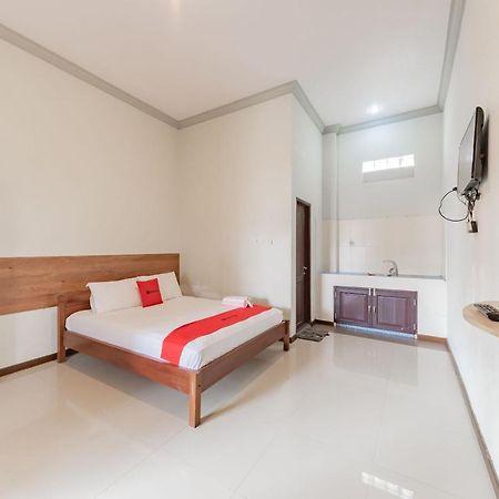 Reddoorz Near Gor Sempaja Samarinda Hotel Exterior photo